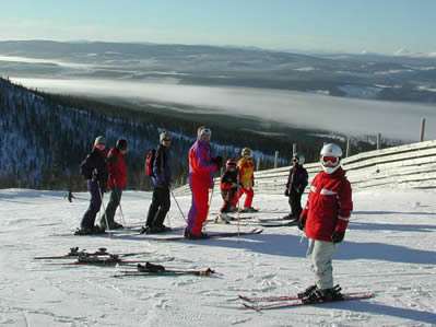 From left: Boel, Gabriella, Mikael, Stefan, Cornelia, Caroline, Christoffer and Alexandra.